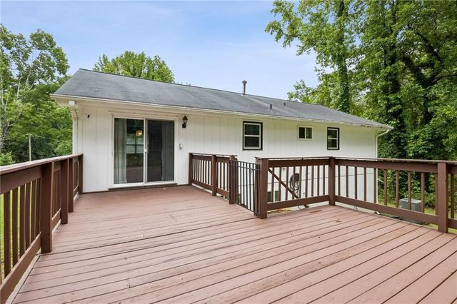 1042 Mountain Woods Court, Stone Mountain, GA 30087