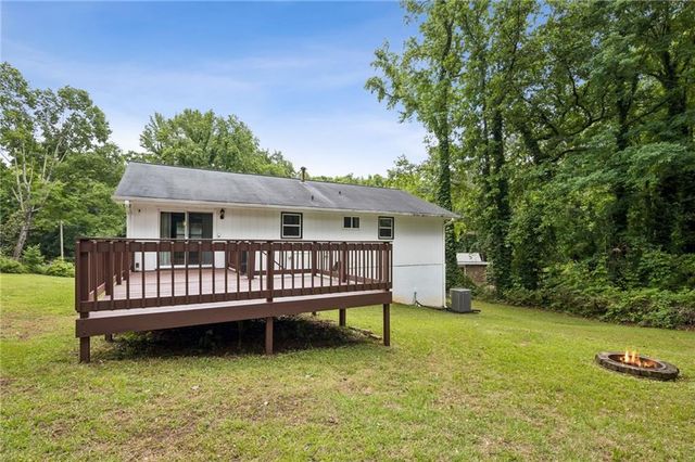 1042 Mountain Woods Court, Stone Mountain, GA 30087