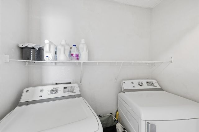 102 Gray Oak Court, Euless, TX 76039