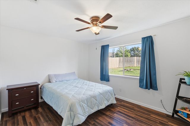 102 Gray Oak Court, Euless, TX 76039