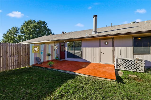 102 Gray Oak Court, Euless, TX 76039