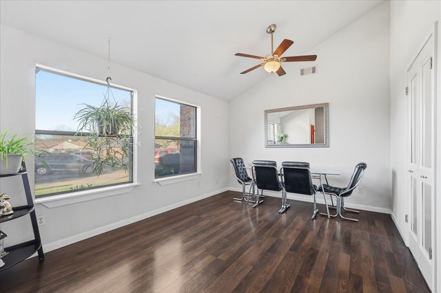 102 Gray Oak Court, Euless, TX 76039