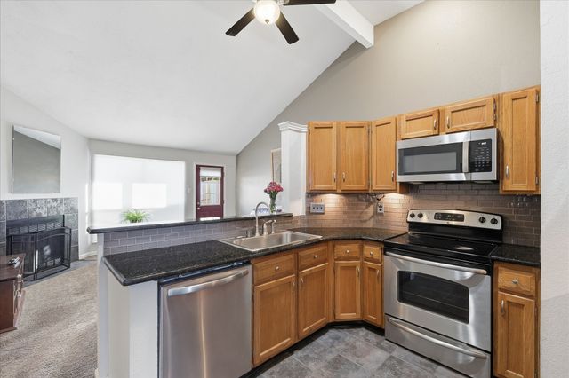 102 Gray Oak Court, Euless, TX 76039