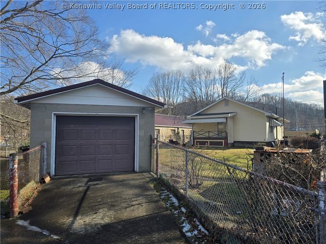 1417 Bigley Avenue, Charleston, WV 25302
