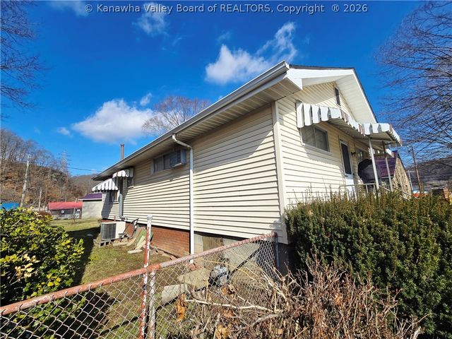 1417 Bigley Avenue, Charleston, WV 25302
