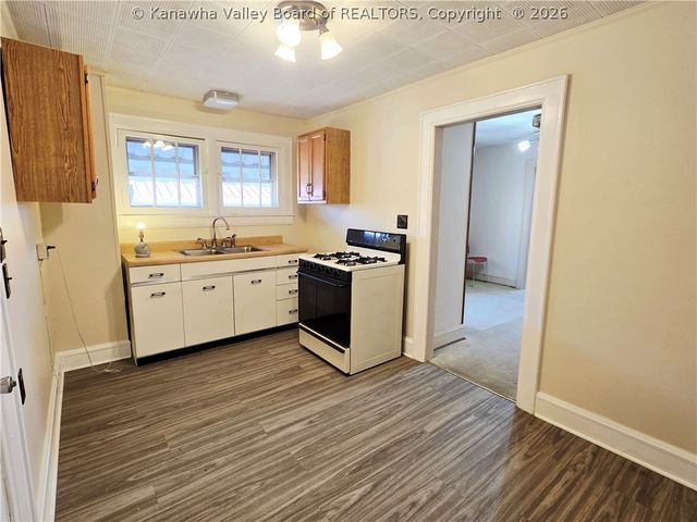 1417 Bigley Avenue, Charleston, WV 25302