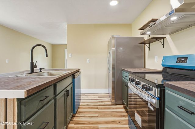 210 Montclair School Rd, Simpsonville, KY 40067