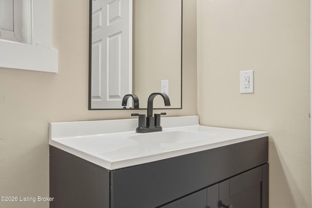 210 Montclair School Rd, Simpsonville, KY 40067