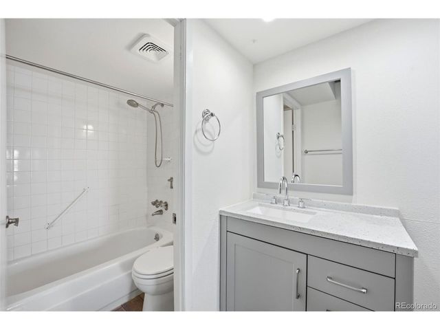 2 Adams St 603, Denver, CO 80206