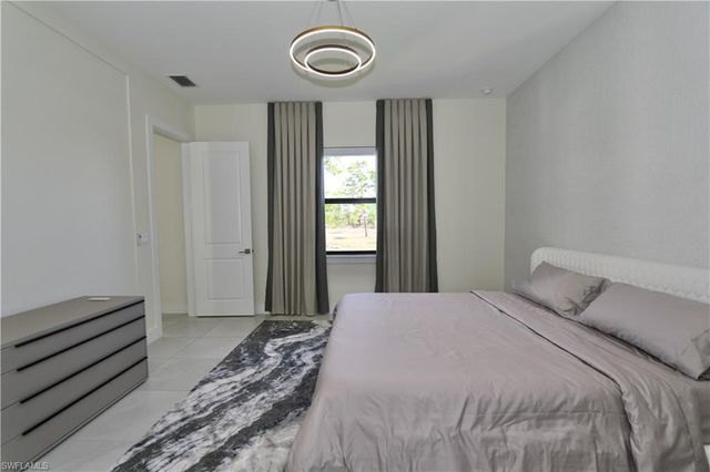 2017 47th AVE NE, Naples, FL 34120