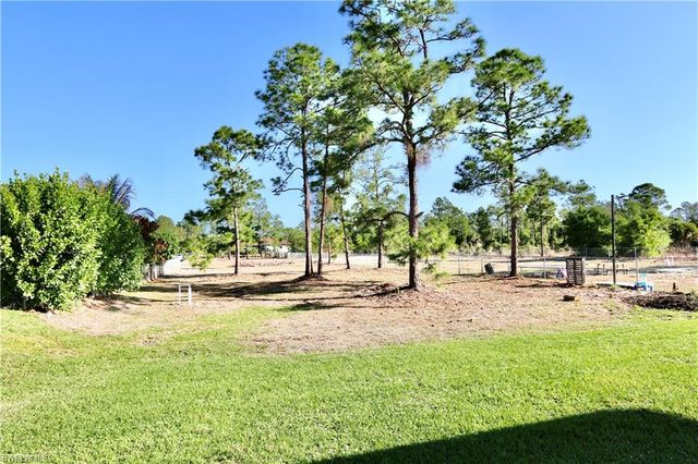 2017 47th AVE NE, Naples, FL 34120