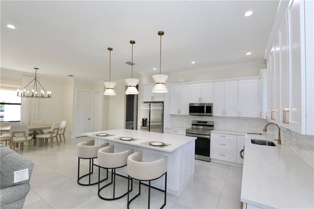 2017 47th AVE NE, Naples, FL 34120