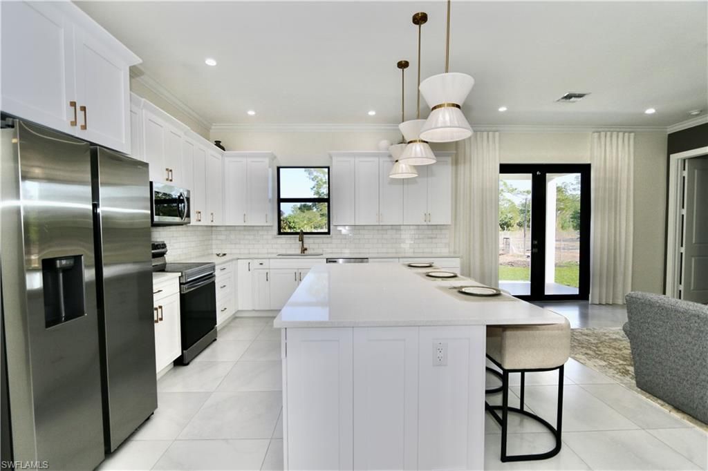 2017 47th AVE NE, NAPLES, FL 34120 — photo 3