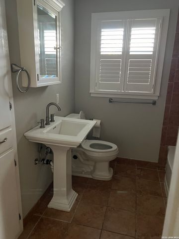 336 HARMON DR, San Antonio, TX 78209