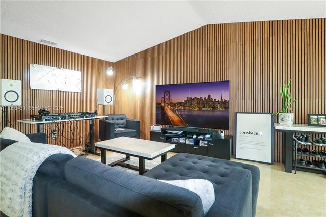 10940 SW 143rd Ct, Miami, FL 33186