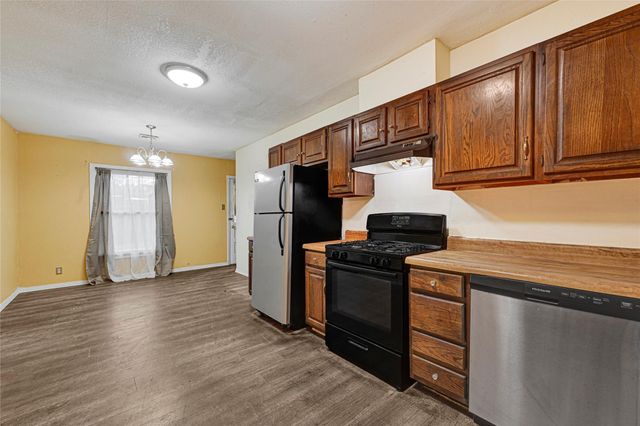 701 E Humble Street, Baytown, TX 77520