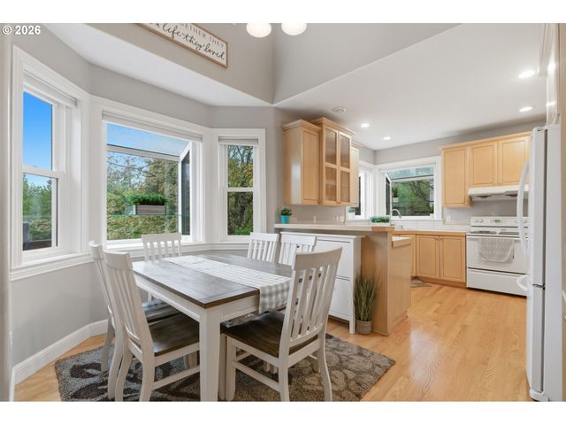 16096 Se FLAVEL Dr, Portland, OR 97236