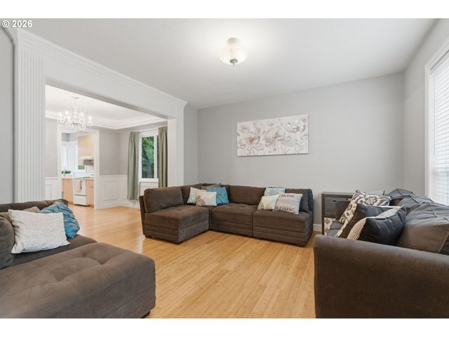 16096 Se FLAVEL Dr, Portland, OR 97236