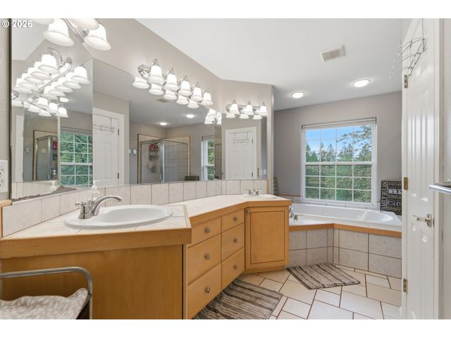 16096 Se FLAVEL Dr, Portland, OR 97236