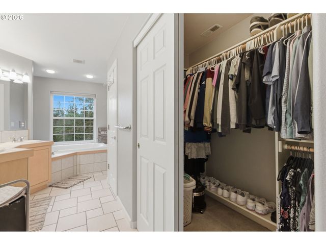 16096 Se FLAVEL Dr, Portland, OR 97236