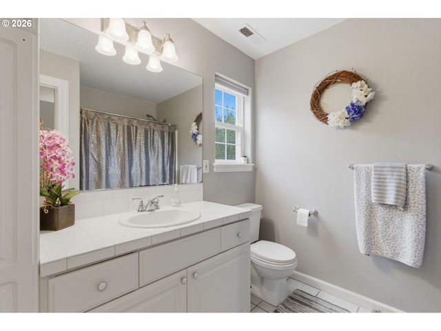 16096 Se FLAVEL Dr, Portland, OR 97236