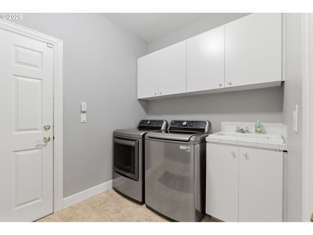 16096 Se FLAVEL Dr, Portland, OR 97236