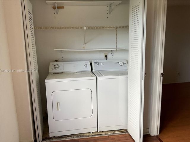 3320 N Pinewalk Drive N 1715, Margate, FL 33063