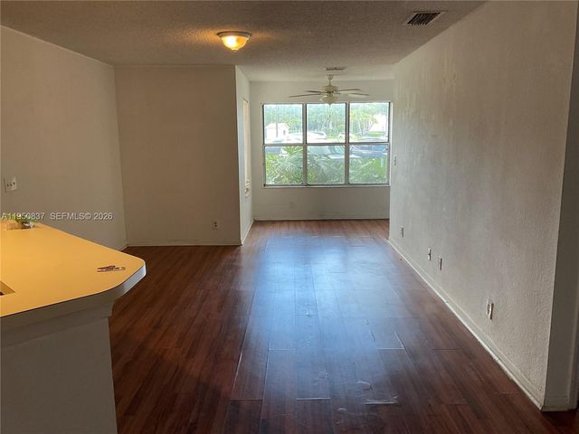 3320 N Pinewalk Drive N 1715, Margate, FL 33063