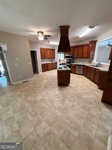 380 Capri Point, Lavonia, GA 30553