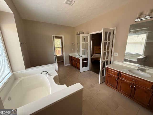 380 Capri Point, Lavonia, GA 30553