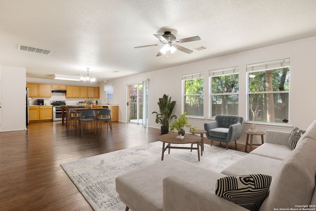 7908 Midnight Stage, San Antonio, TX 78255