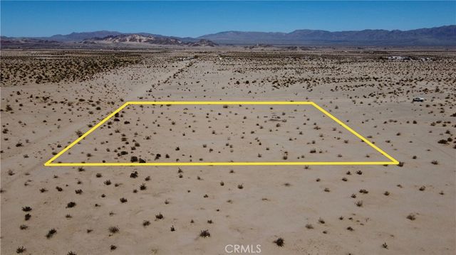 6 Topaz Avenue, 29 Palms, CA 92277