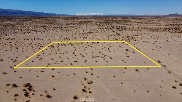 6 Topaz Avenue, 29 Palms, CA 92277