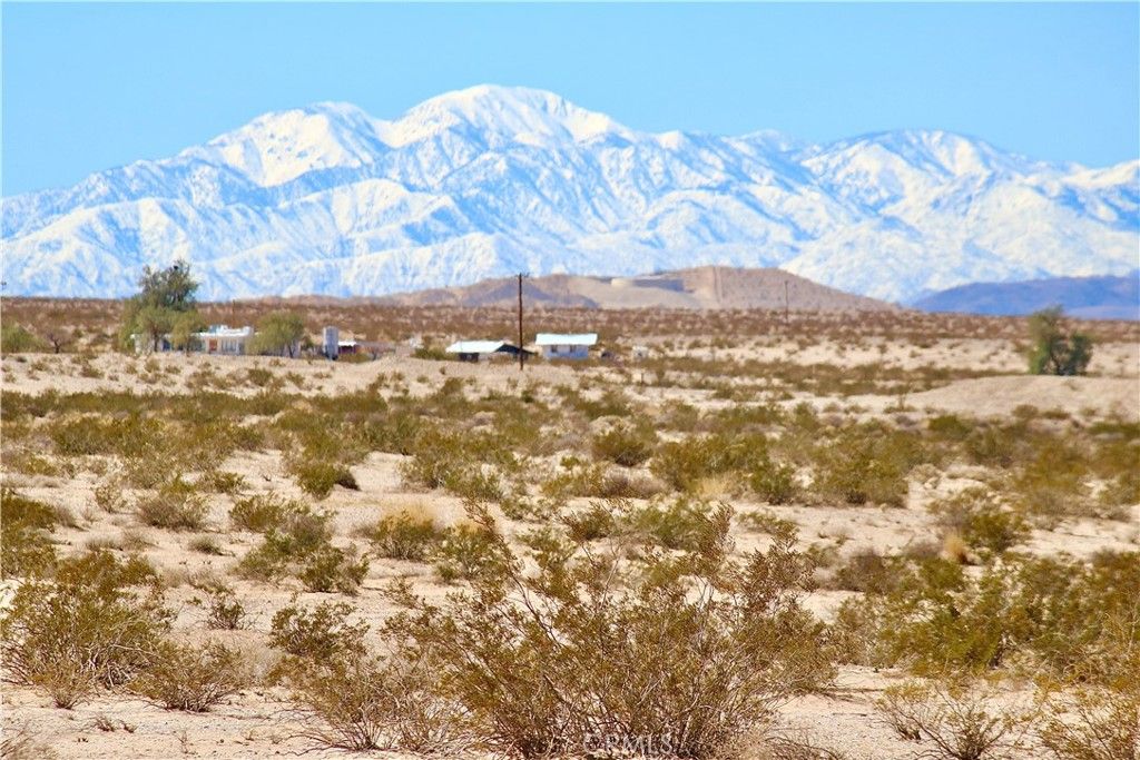6 Topaz Avenue, 29 Palms, CA 92277