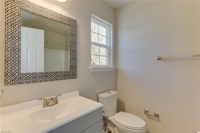 302 N Capital ST, Suffolk, VA 23434
