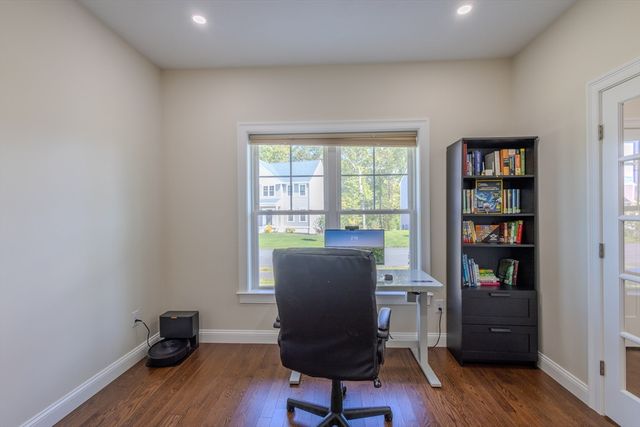 26 Iris Ln, Bellingham, MA 02019