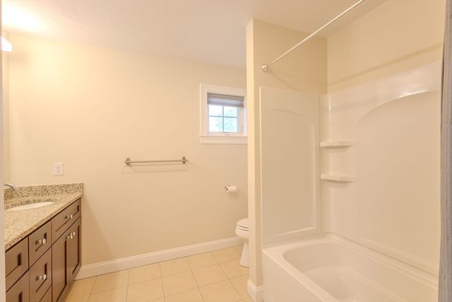 26 Iris Ln, Bellingham, MA 02019