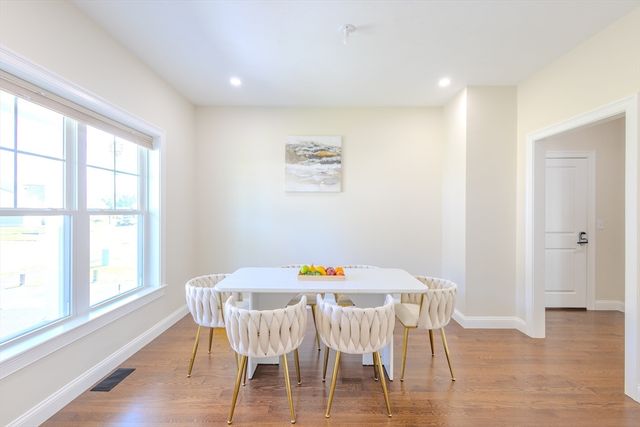 26 Iris Ln, Bellingham, MA 02019