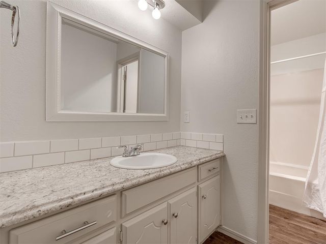 9025 N Rockwell Drive, Oklahoma City, OK 73132