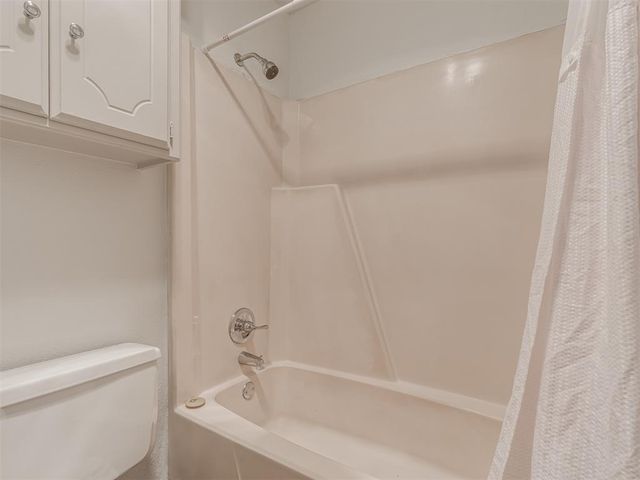 9025 N Rockwell Drive, Oklahoma City, OK 73132