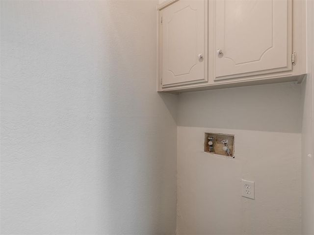 9025 N Rockwell Drive, Oklahoma City, OK 73132