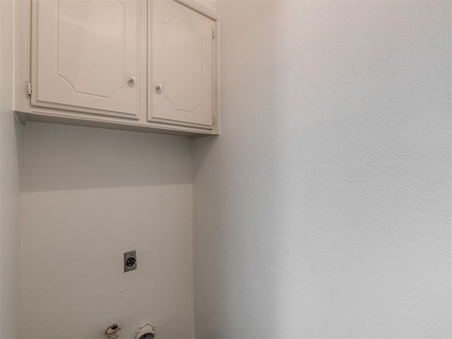 9025 N Rockwell Drive, Oklahoma City, OK 73132