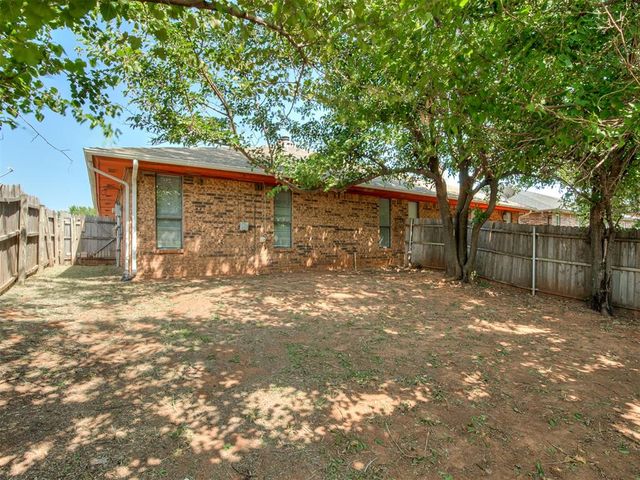 9025 N Rockwell Drive, Oklahoma City, OK 73132