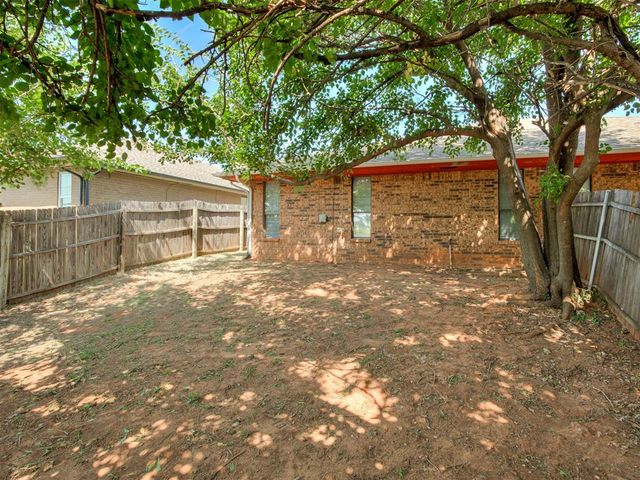 9025 N Rockwell Drive, Oklahoma City, OK 73132