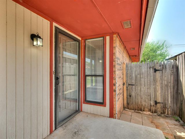9025 N Rockwell Drive, Oklahoma City, OK 73132