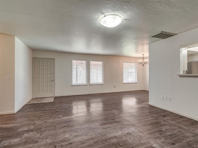 9025 N Rockwell Drive, Oklahoma City, OK 73132