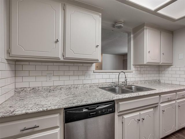 9025 N Rockwell Drive, Oklahoma City, OK 73132