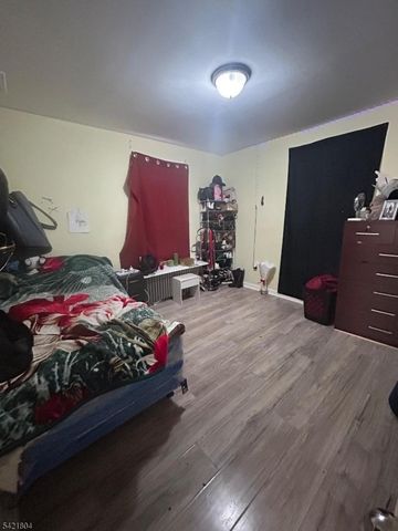 42 Whitewood Ave, North Plainfield Boro, NJ 07060