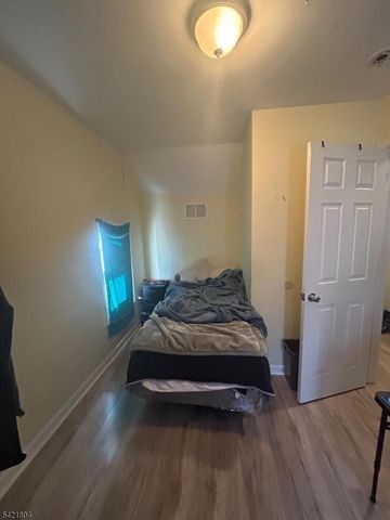 42 Whitewood Ave, North Plainfield Boro, NJ 07060