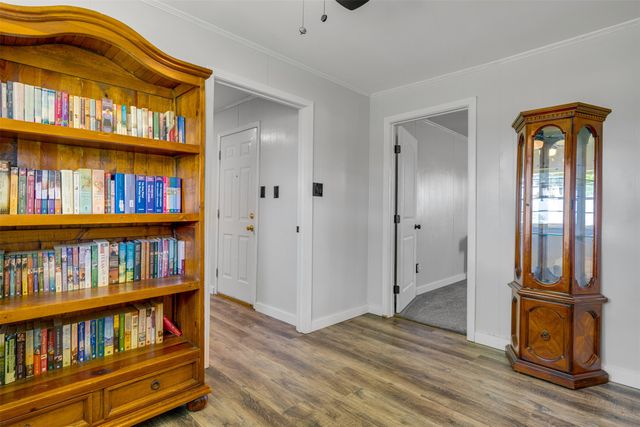 9958 Farm Road 79, Sumner, TX 75486